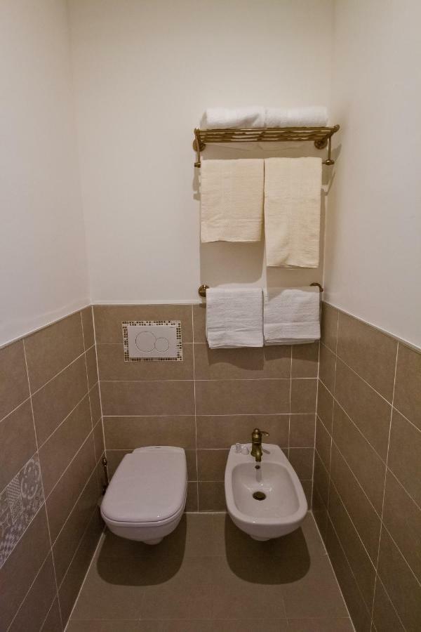 טריאסטה Golden Rooms Bed & Breakfast מראה חיצוני תמונה