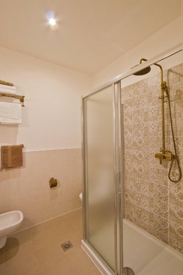 טריאסטה Golden Rooms Bed & Breakfast מראה חיצוני תמונה