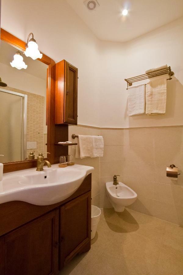 טריאסטה Golden Rooms Bed & Breakfast מראה חיצוני תמונה