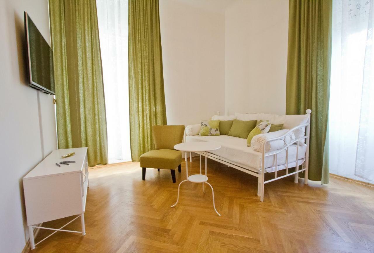 טריאסטה Golden Rooms Bed & Breakfast מראה חיצוני תמונה